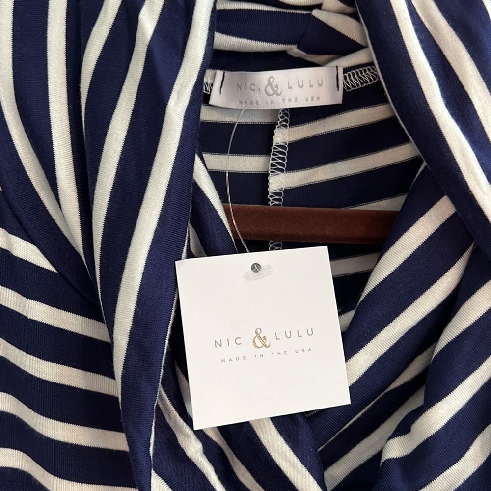 Shirt - Picture 2 of 4